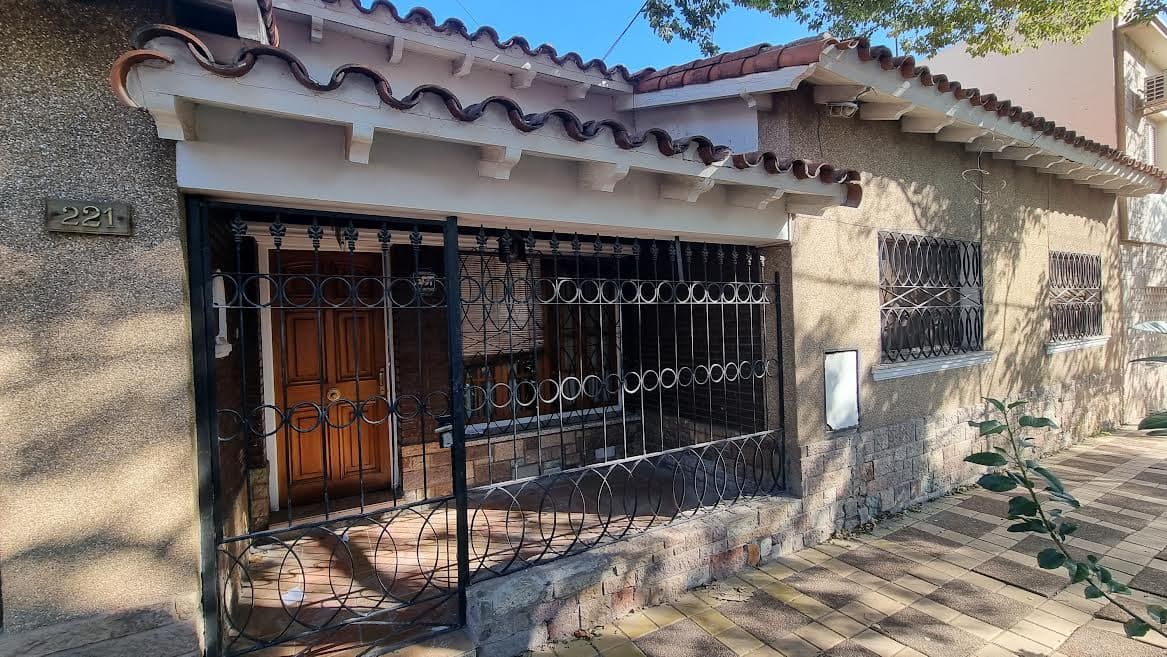 Vendo hermosa Casa en Godoy Cruz Mendoza - photo 1