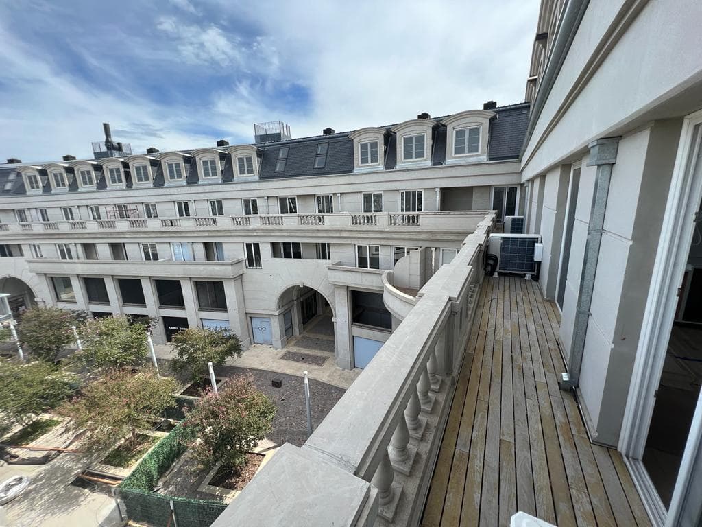Venta Cochera en Chateau del Portal - foto 1