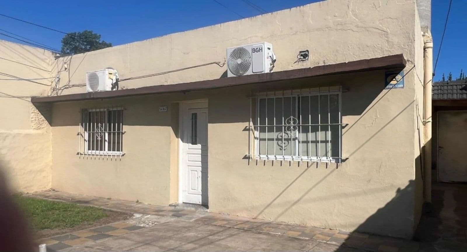 Dos casas Independiente Financiacion Permuta Oportunidad Inversion Jardin Villa de Mayo - foto 1