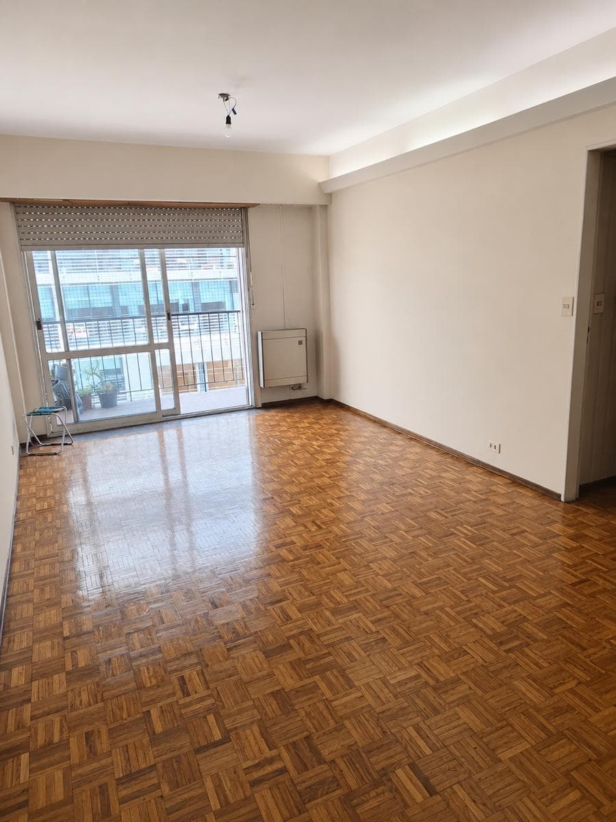 Departamento 3 ambientes en Venta | Belgrano C | con balcón, baulera y Cochera fija - photo 1