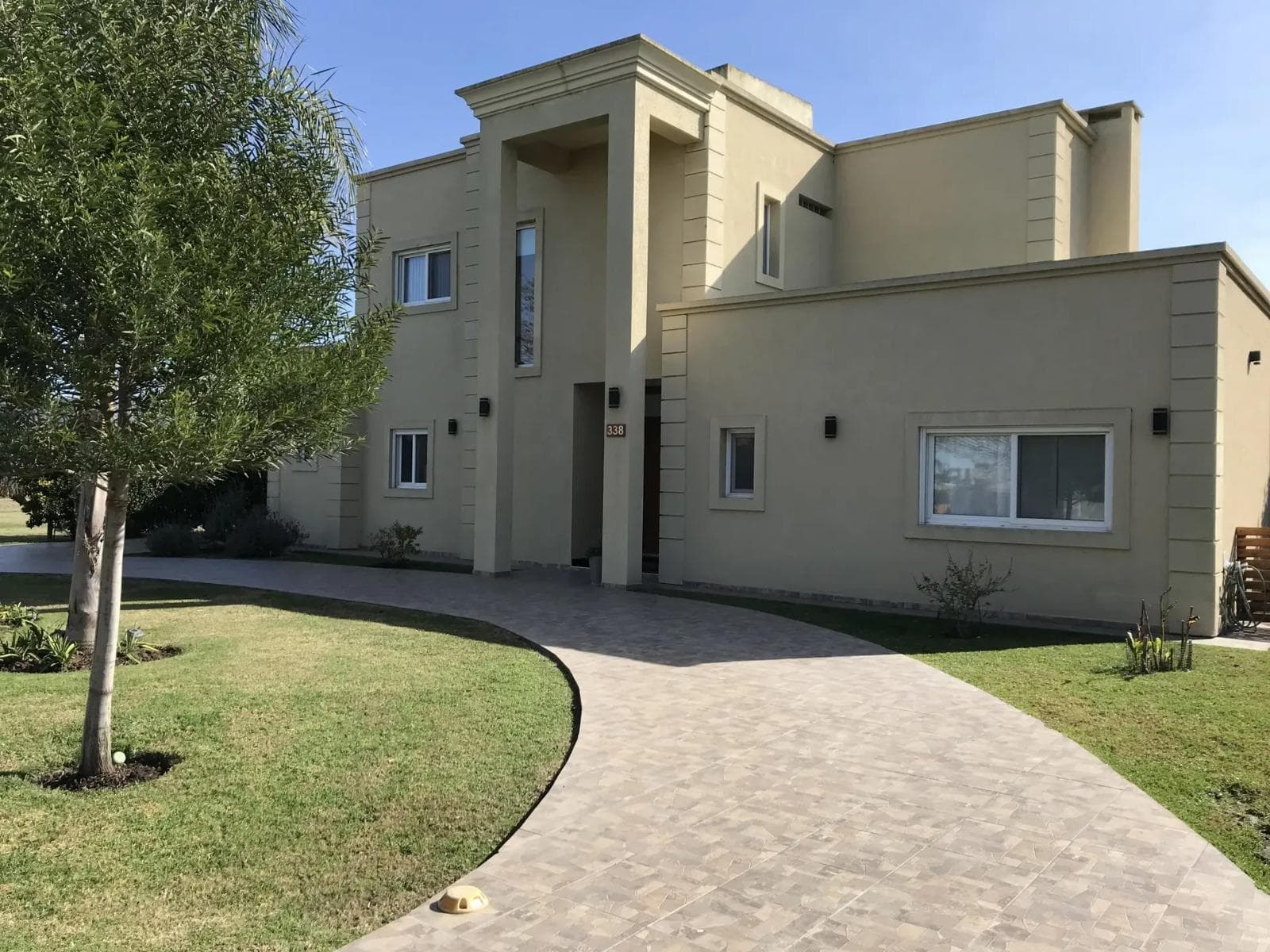 Casa de 6 ambientes en Venta | El Cantón Escobar | Lote 830m2 | Excelentes terminaciones y Pileta - photo 1